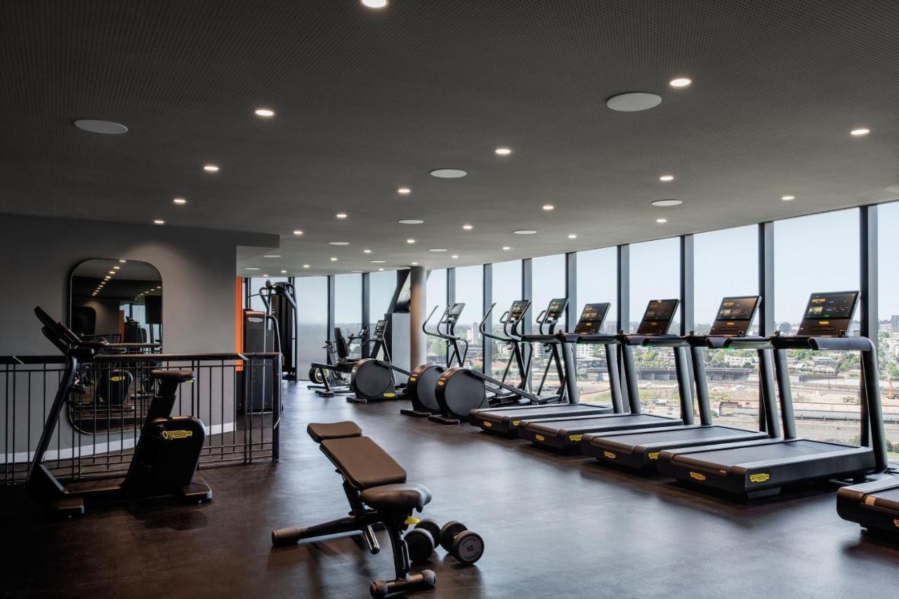 Melbourne Marriott Hotel Docklands Kültér fotó The gym at the 2018-opened hotel