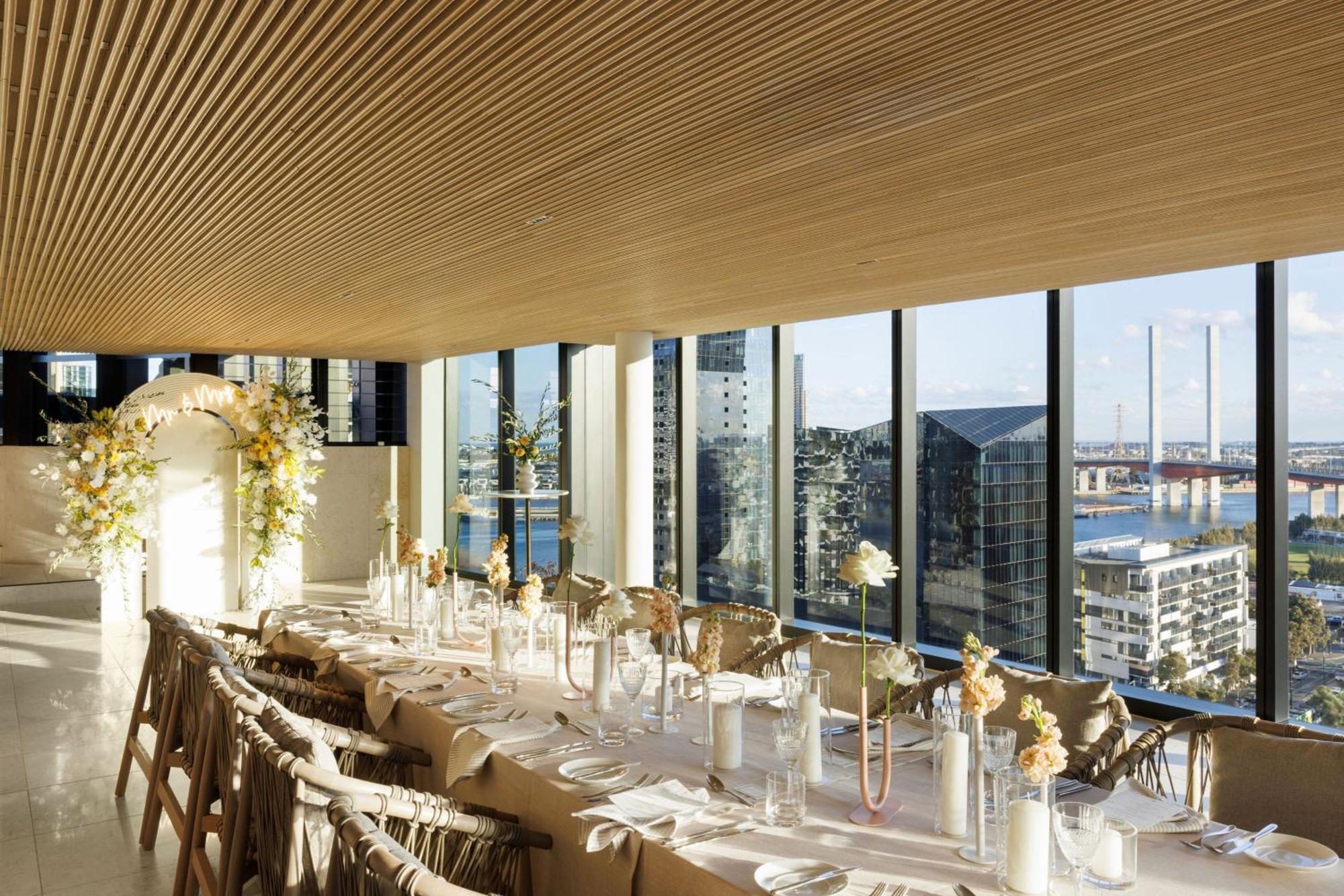 Melbourne Marriott Hotel Docklands Kültér fotó The Skylight